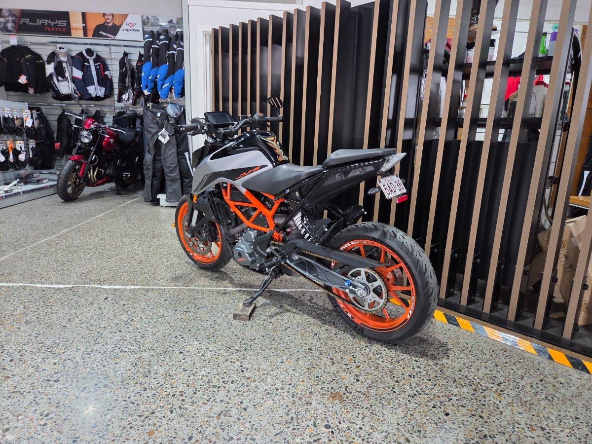 2022 KTM 390 DUKE ROAD