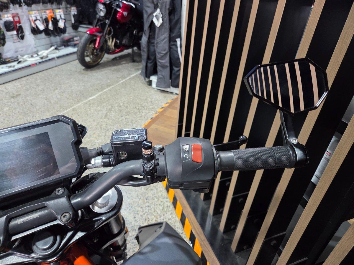 2022 KTM 390 DUKE ROAD