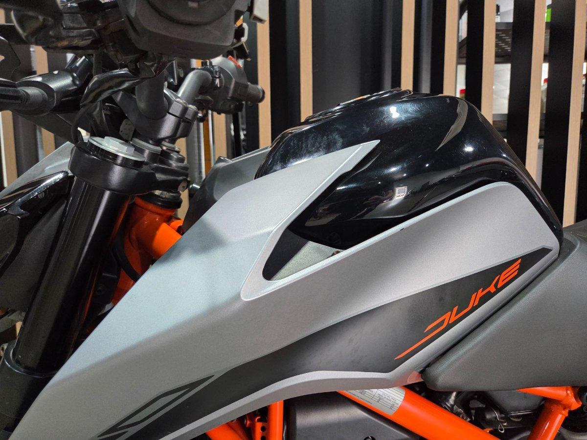 2022 KTM 390 DUKE ROAD