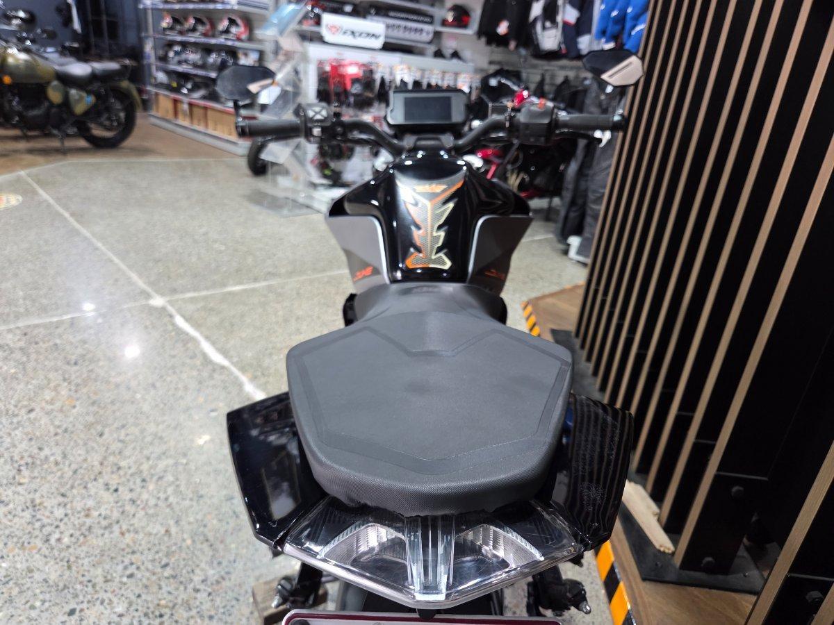 2022 KTM 390 DUKE ROAD