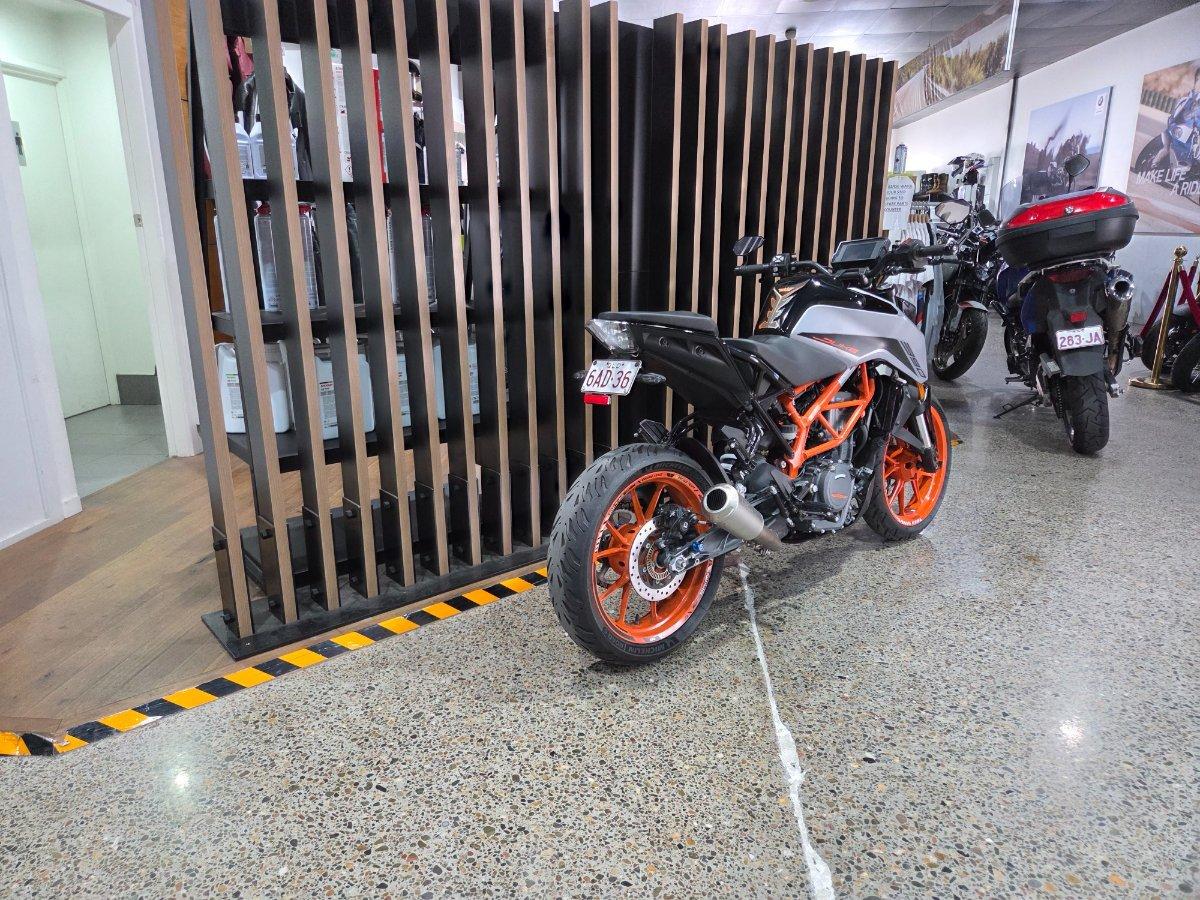 2022 KTM 390 DUKE ROAD
