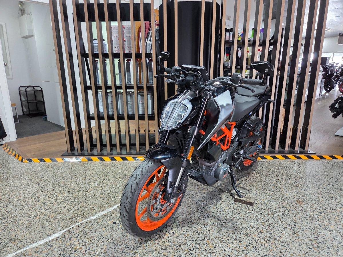 2022 KTM 390 DUKE ROAD