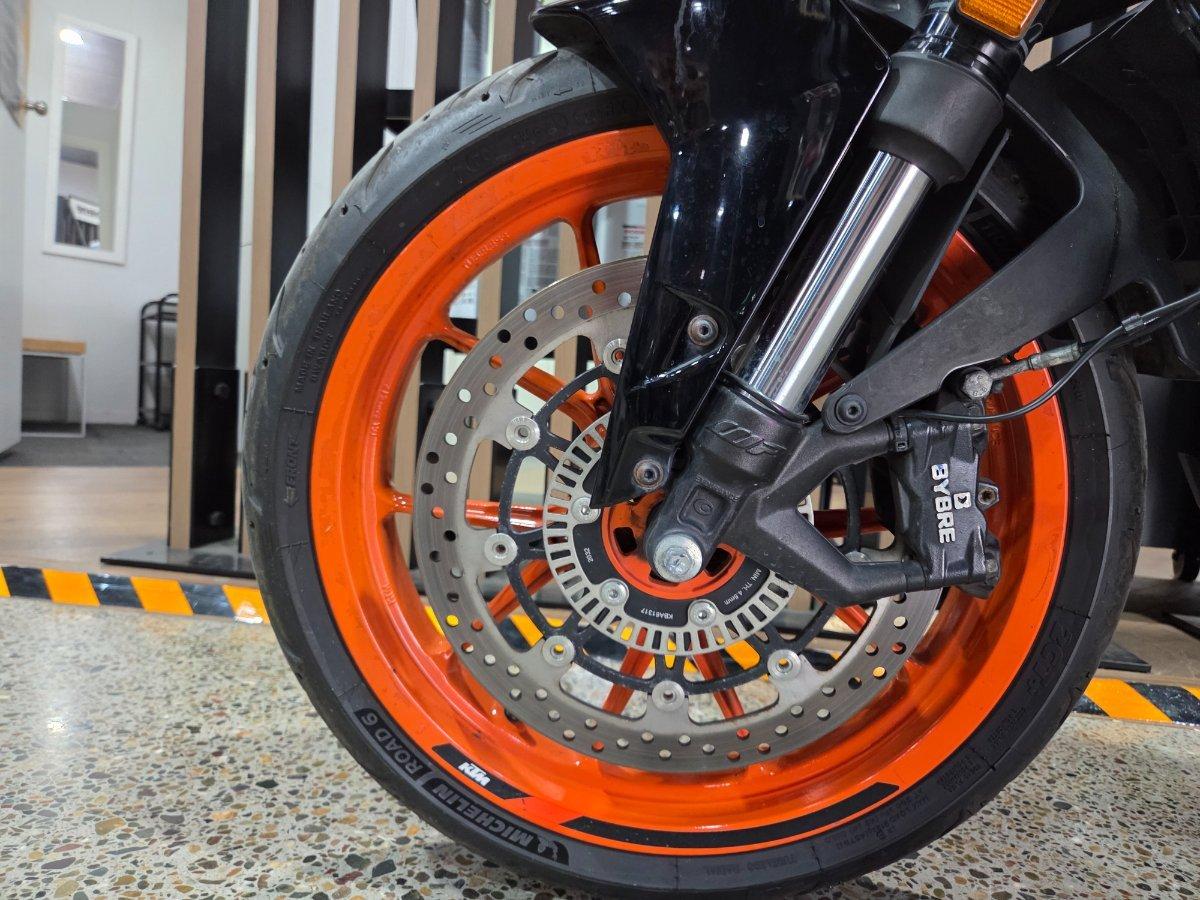 2022 KTM 390 DUKE ROAD