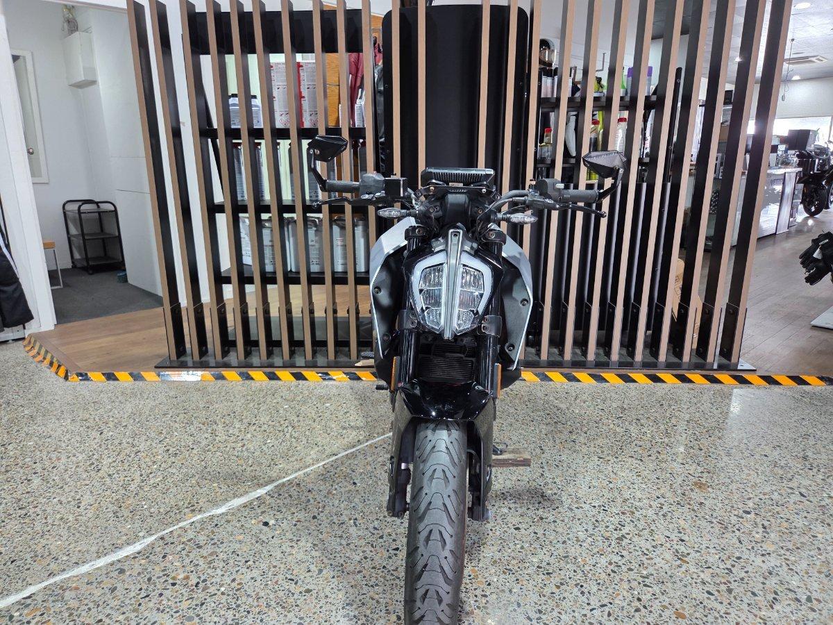 2022 KTM 390 DUKE ROAD