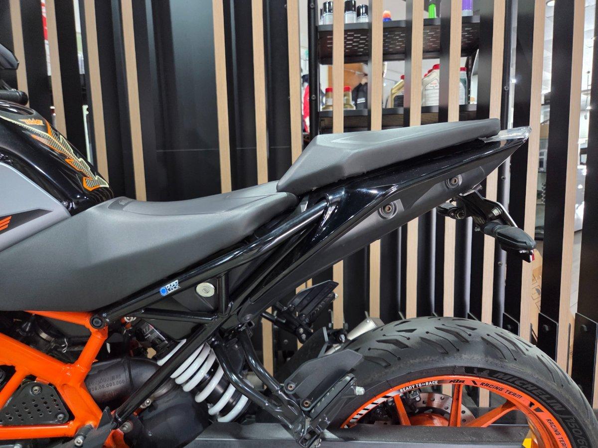 2022 KTM 390 DUKE ROAD