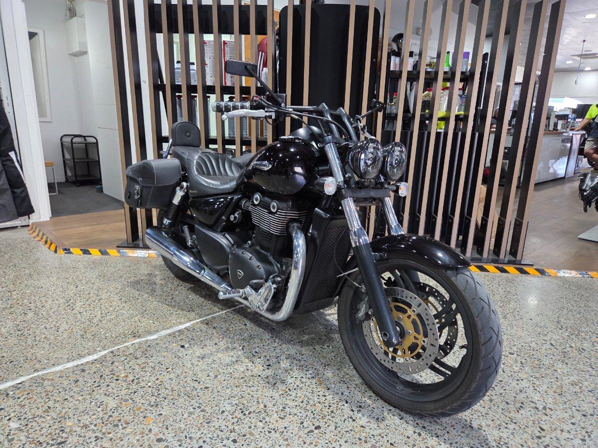 2011 TRIUMPH THUNDERBIRD (ABS) CRUISER