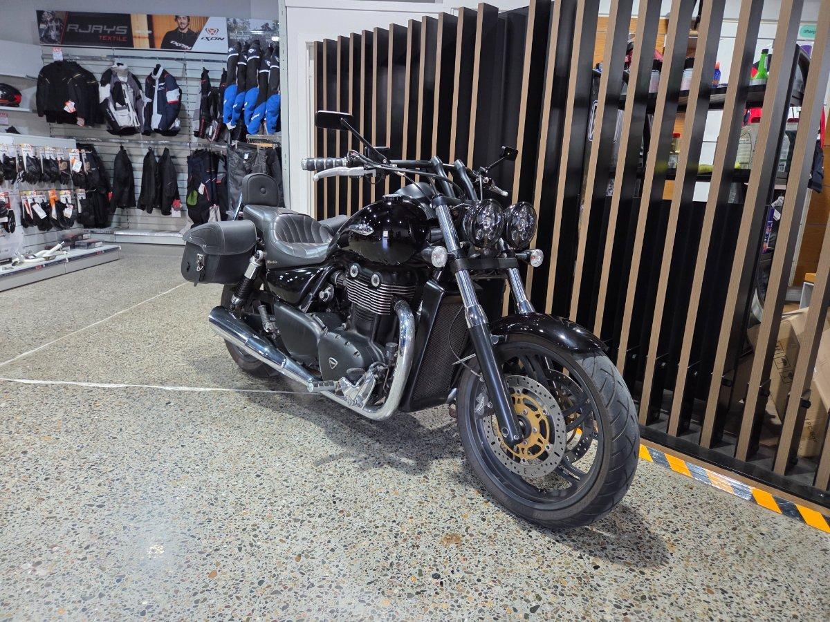 2011 TRIUMPH THUNDERBIRD (ABS) CRUISER