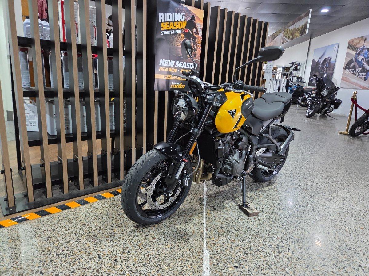 2026 TRIUMPH TRIDENT 660 ROAD