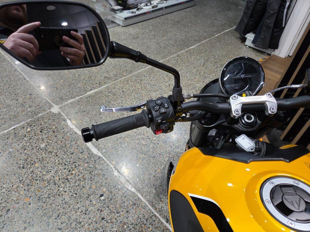 2026 TRIUMPH TRIDENT 660 ROAD