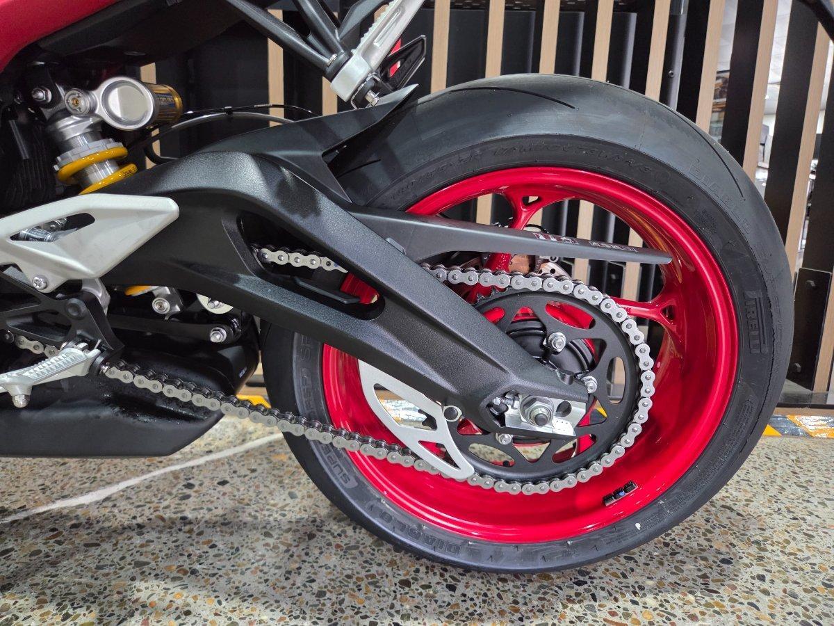 2026 TRIUMPH STREET TRIPLE 765 RX SPORTS