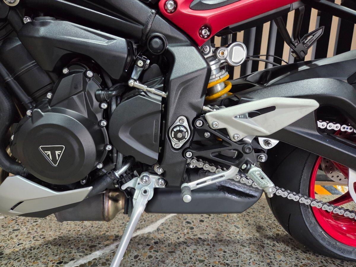2026 TRIUMPH STREET TRIPLE 765 RX SPORTS