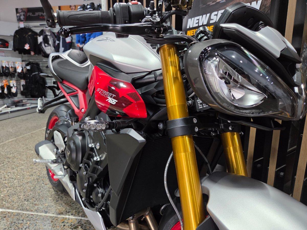 2026 TRIUMPH STREET TRIPLE 765 RX SPORTS