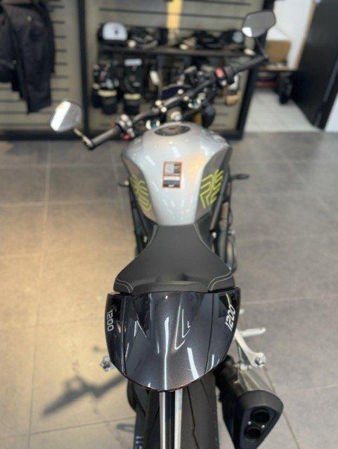 2025 TRIUMPH SPEED TRIPLE 1200 RS ROAD