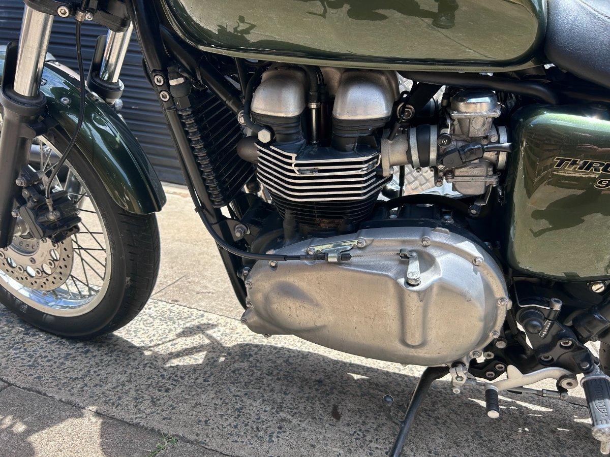 2012 TRIUMPH THRUXTON 900 ROAD