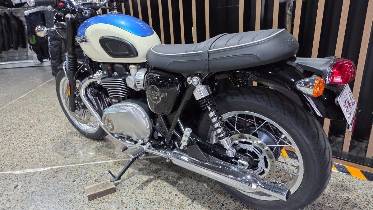 2026 TRIUMPH BONNEVILLE T120 ROAD