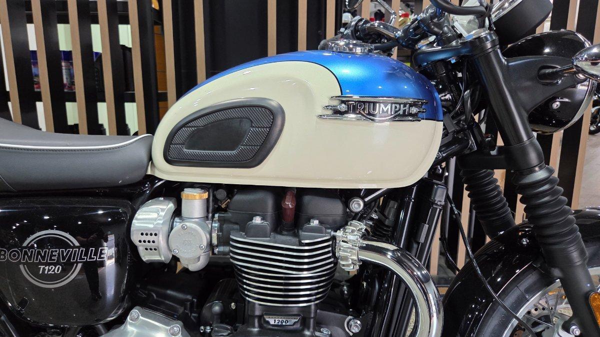 2026 TRIUMPH BONNEVILLE T120 ROAD