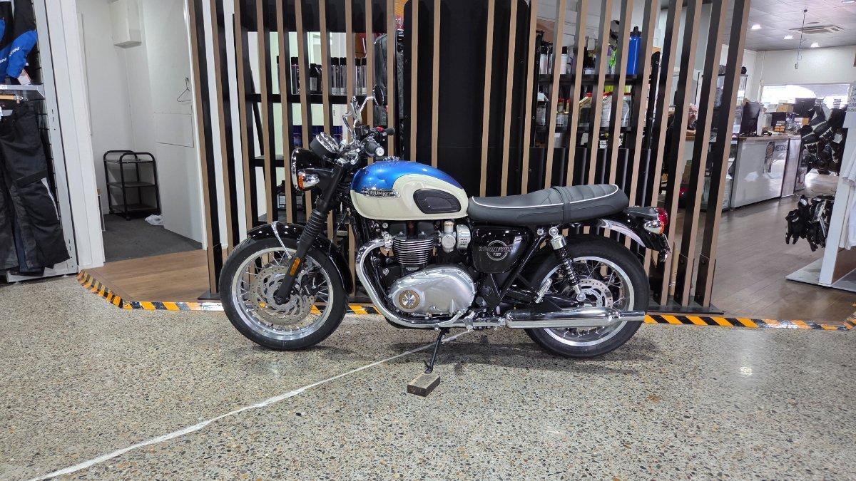 2026 TRIUMPH BONNEVILLE T120 ROAD