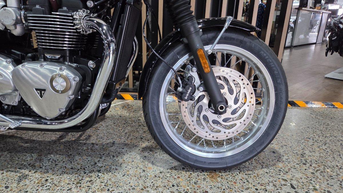 2026 TRIUMPH BONNEVILLE T120 ROAD