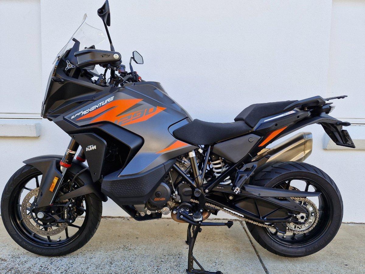 2021 KTM SUPER ADVENTURE S DUAL SPORTS
