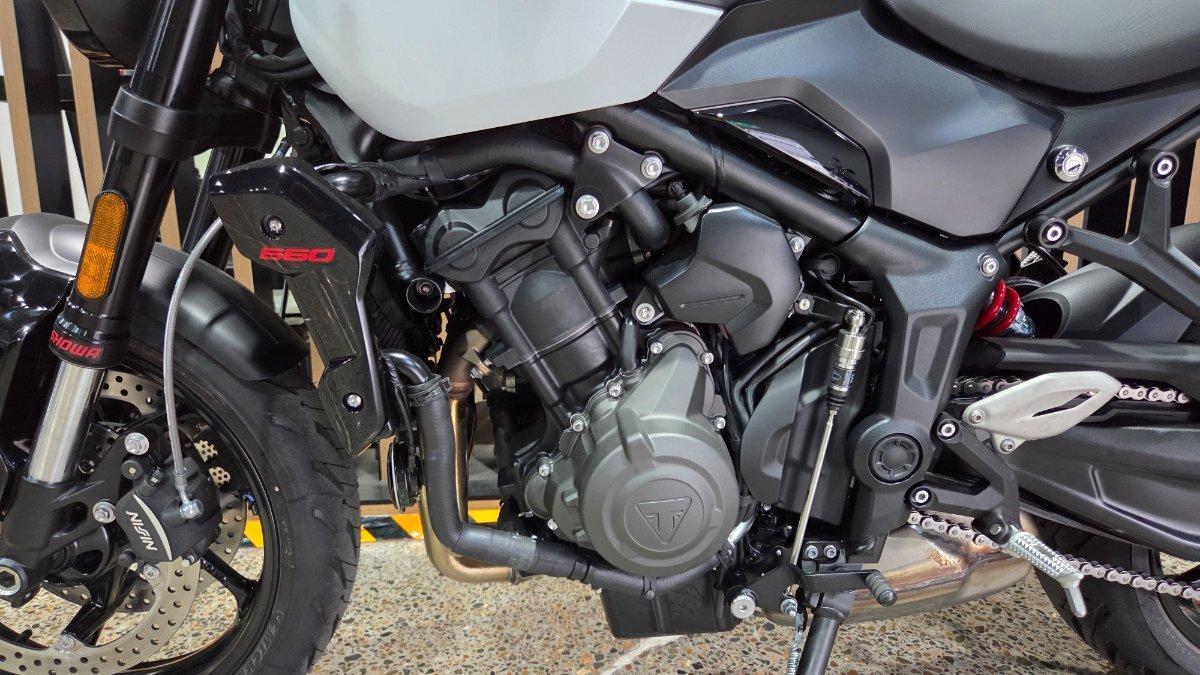 2026 TRIUMPH TRIDENT 660 ROAD