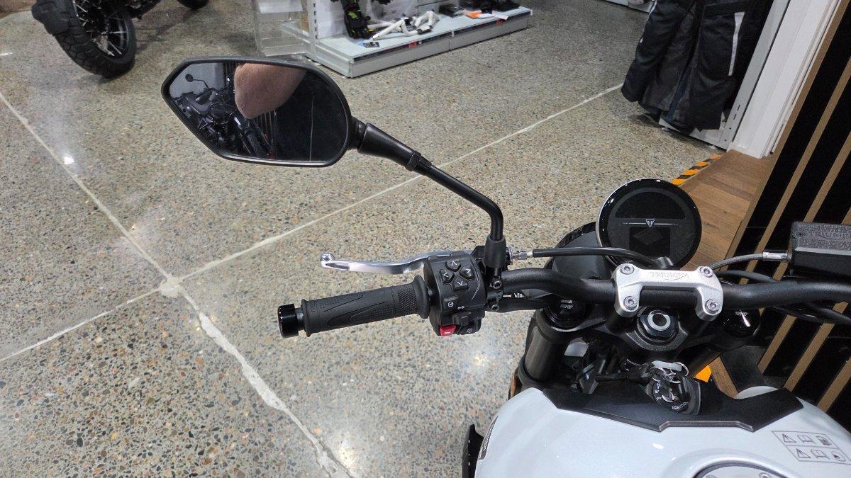 2026 TRIUMPH TRIDENT 660 ROAD