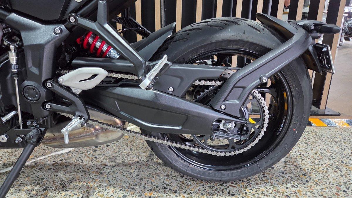2026 TRIUMPH TRIDENT 660 ROAD