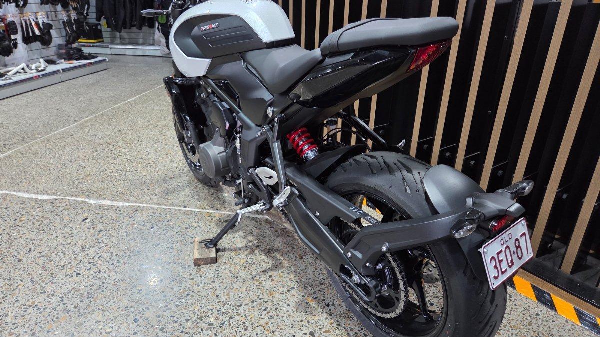 2026 TRIUMPH TRIDENT 660 ROAD