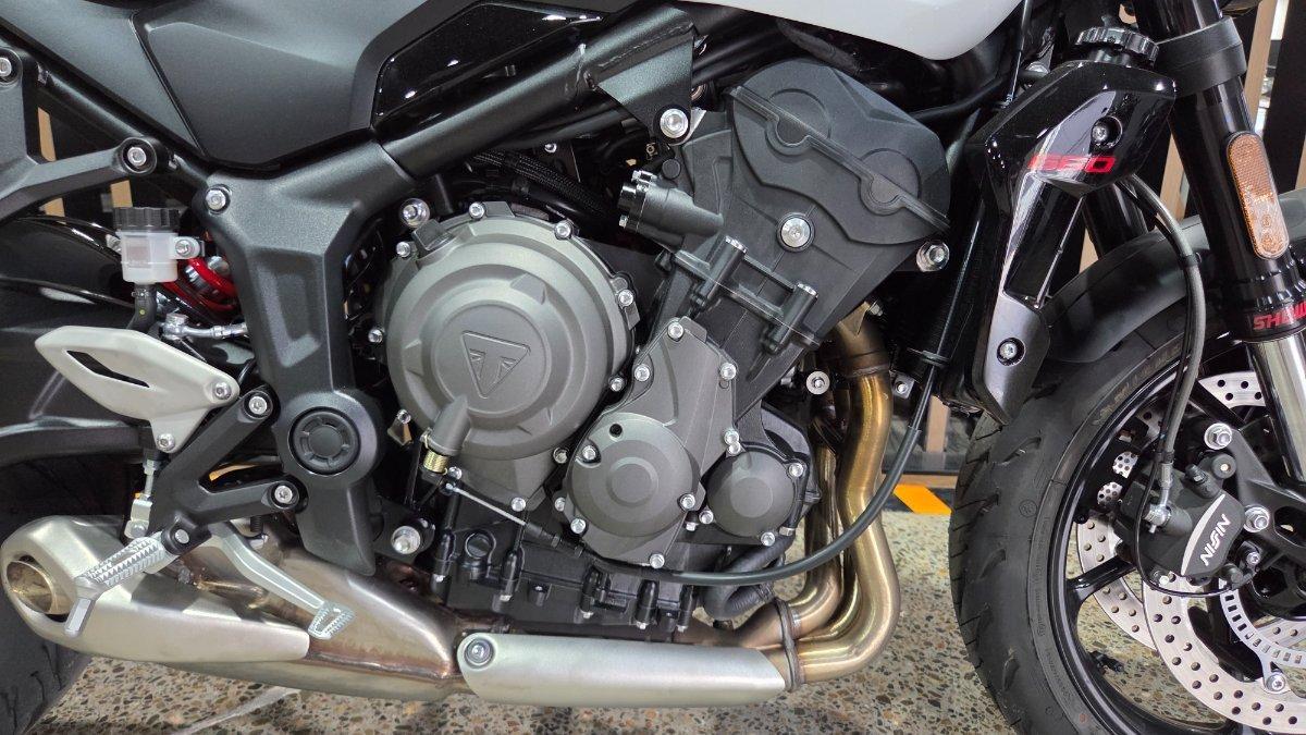 2026 TRIUMPH TRIDENT 660 ROAD