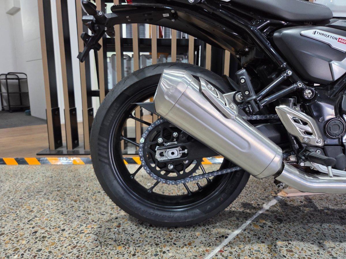 2026 TRIUMPH THRUXTON 400 ROAD
