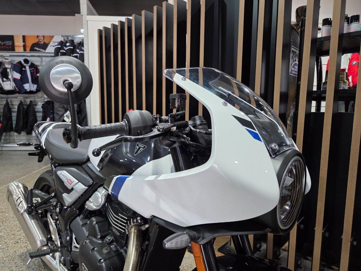 2026 TRIUMPH THRUXTON 400 ROAD