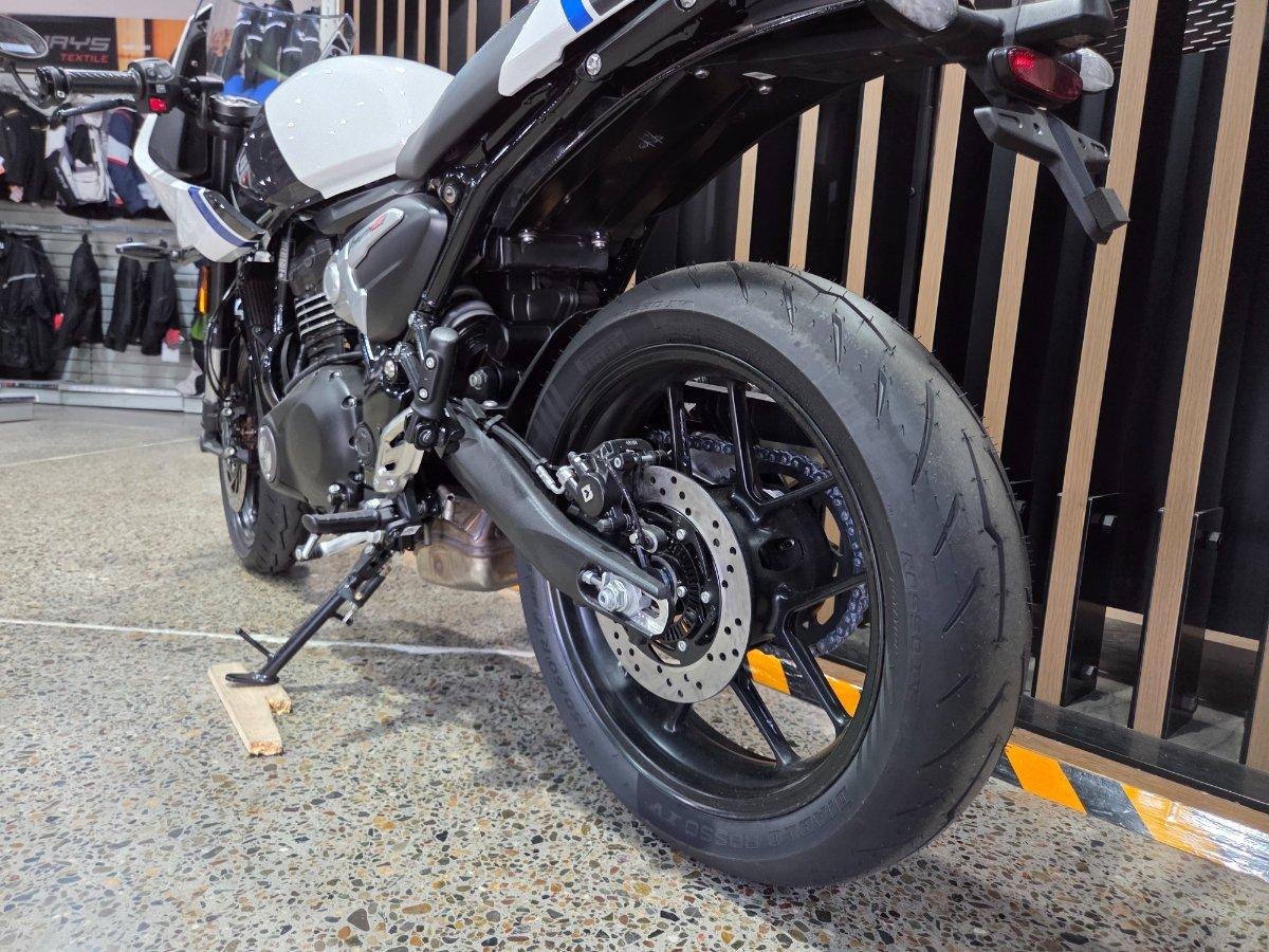 2026 TRIUMPH THRUXTON 400 ROAD