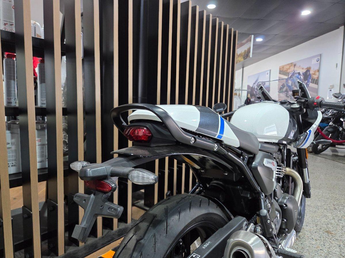 2026 TRIUMPH THRUXTON 400 ROAD