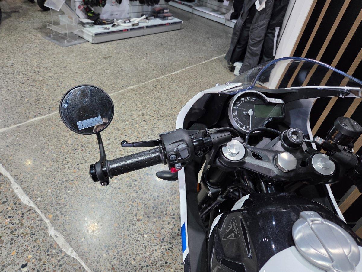 2026 TRIUMPH THRUXTON 400 ROAD