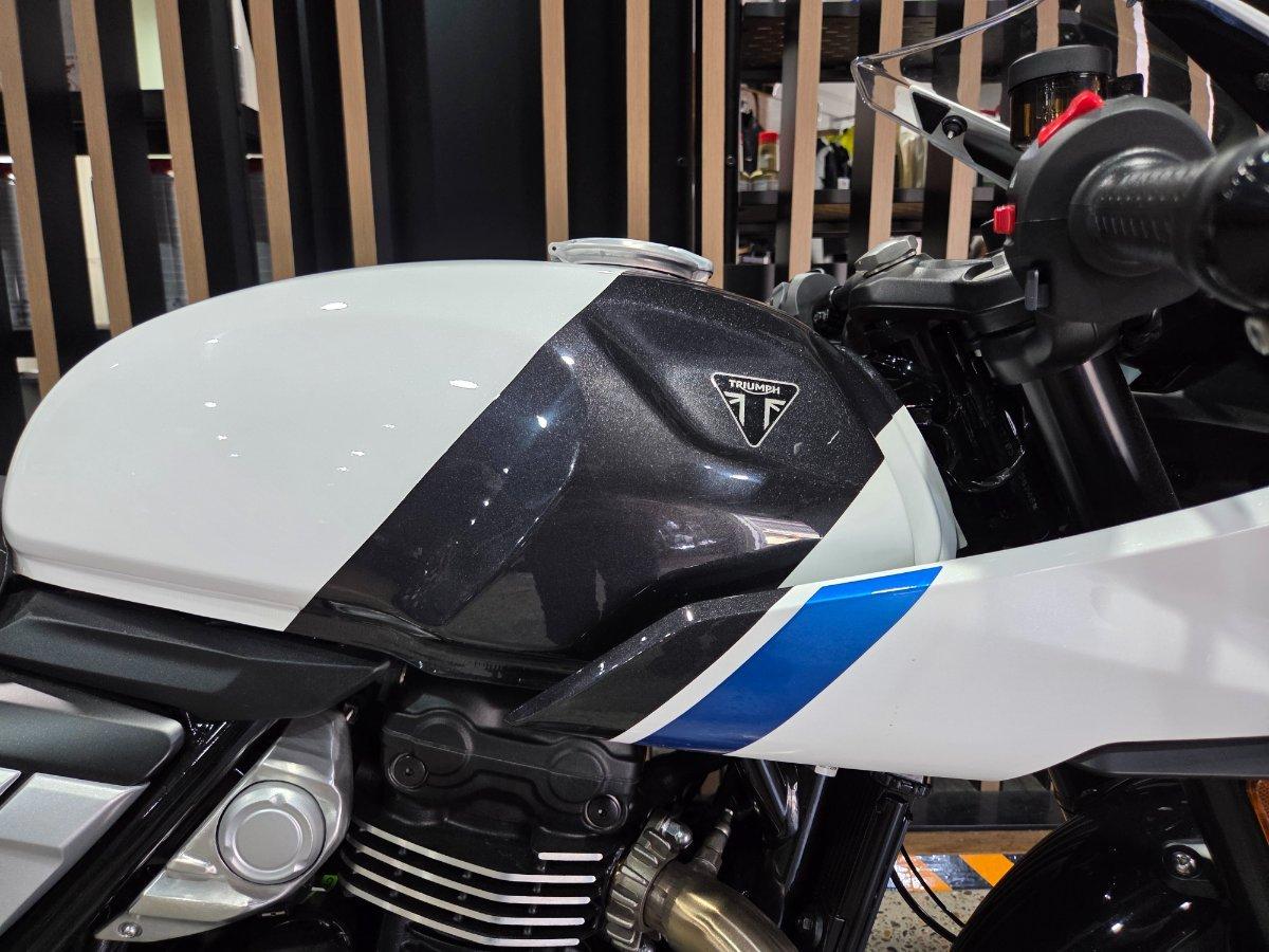 2026 TRIUMPH THRUXTON 400 ROAD