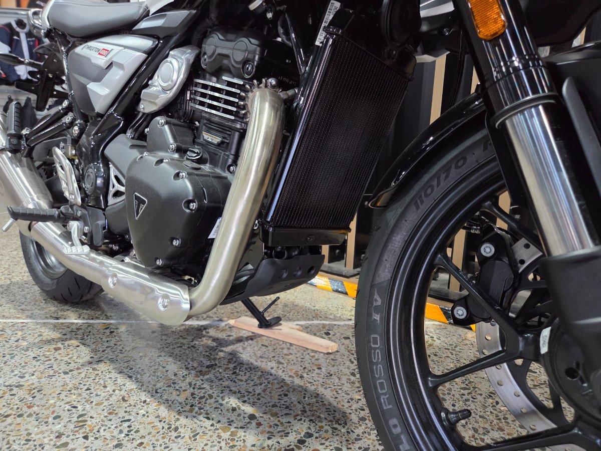 2026 TRIUMPH THRUXTON 400 ROAD