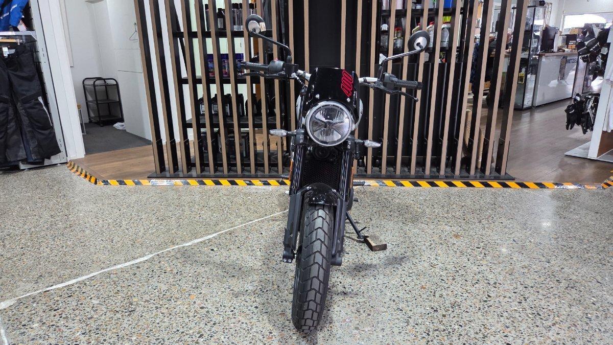 2026 TRIUMPH TRACKER 400 DUAL SPORTS