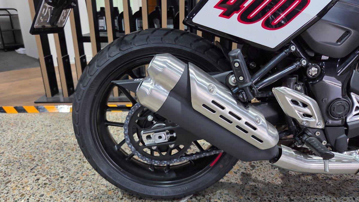 2026 TRIUMPH TRACKER 400 DUAL SPORTS