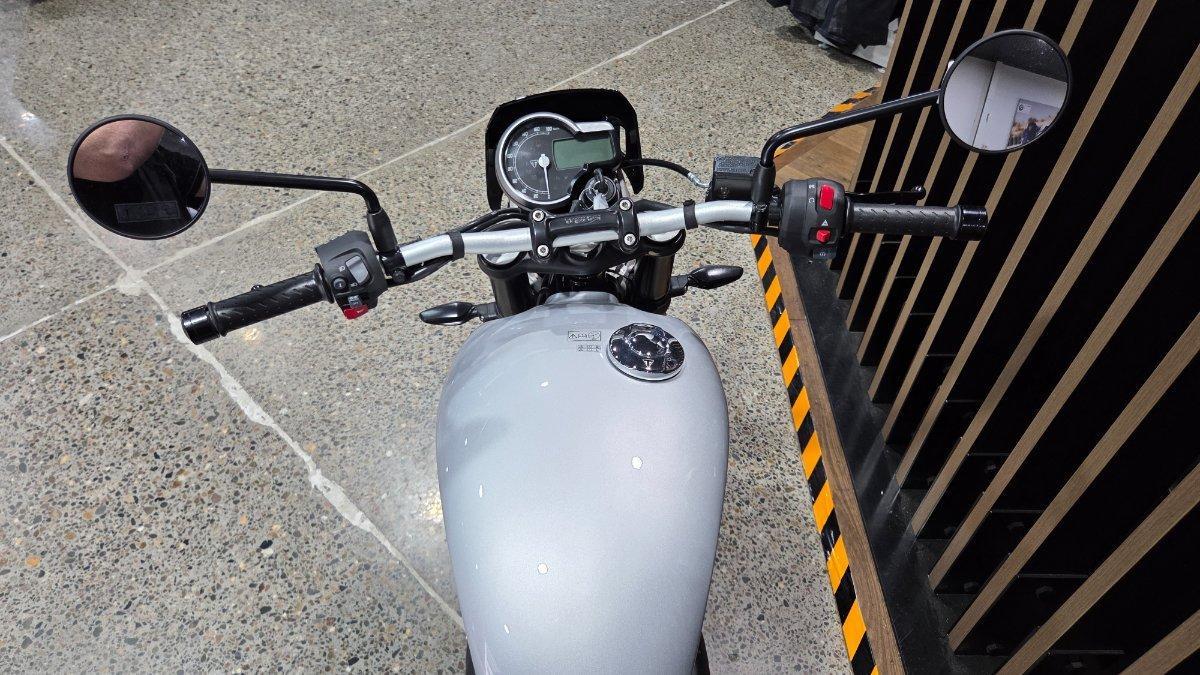 2026 TRIUMPH TRACKER 400 DUAL SPORTS
