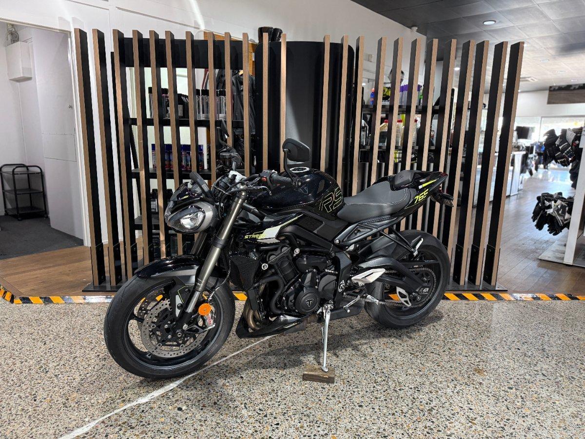 2025 TRIUMPH STREET TRIPLE RS ROAD