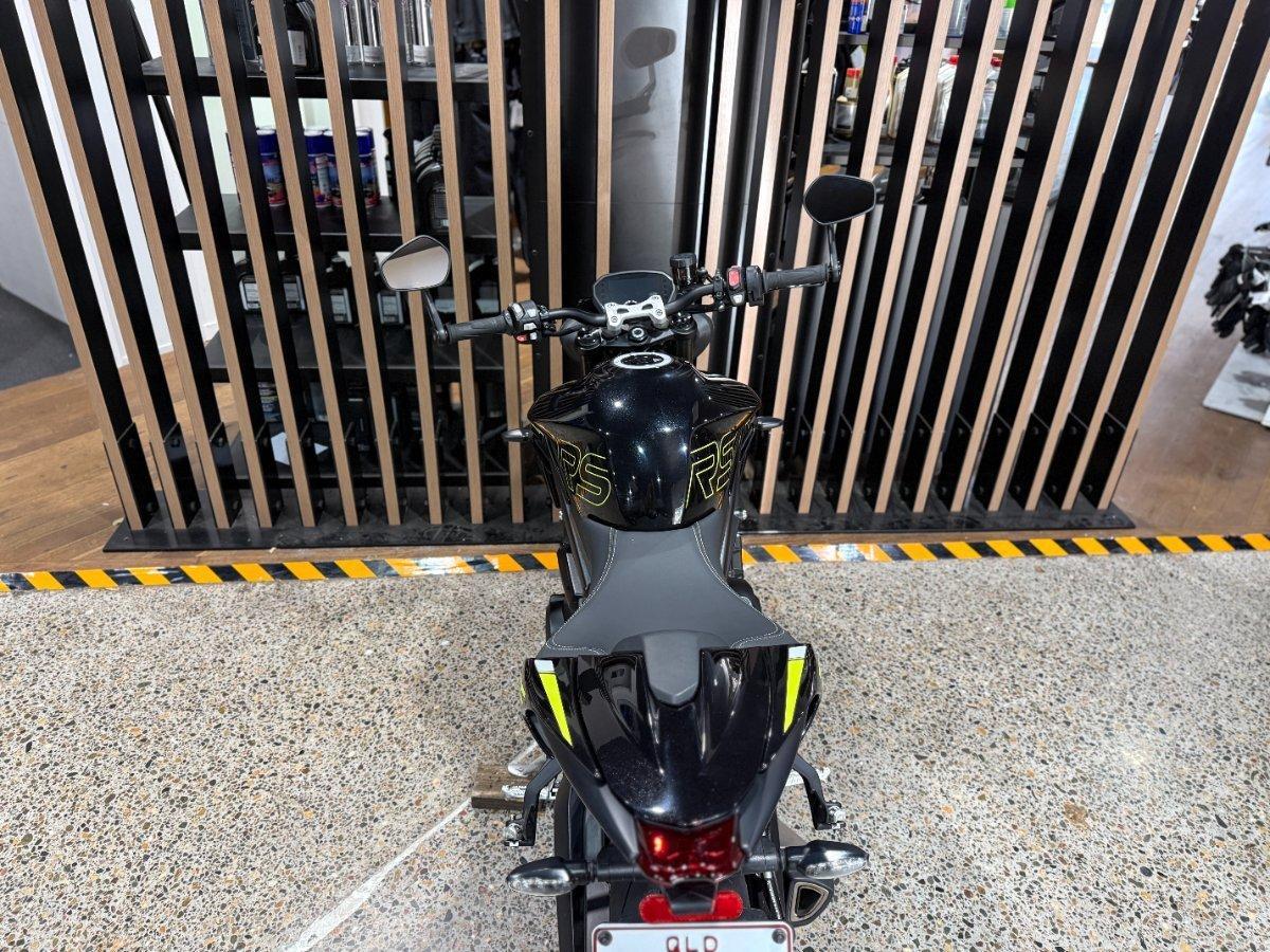 2025 TRIUMPH STREET TRIPLE RS ROAD