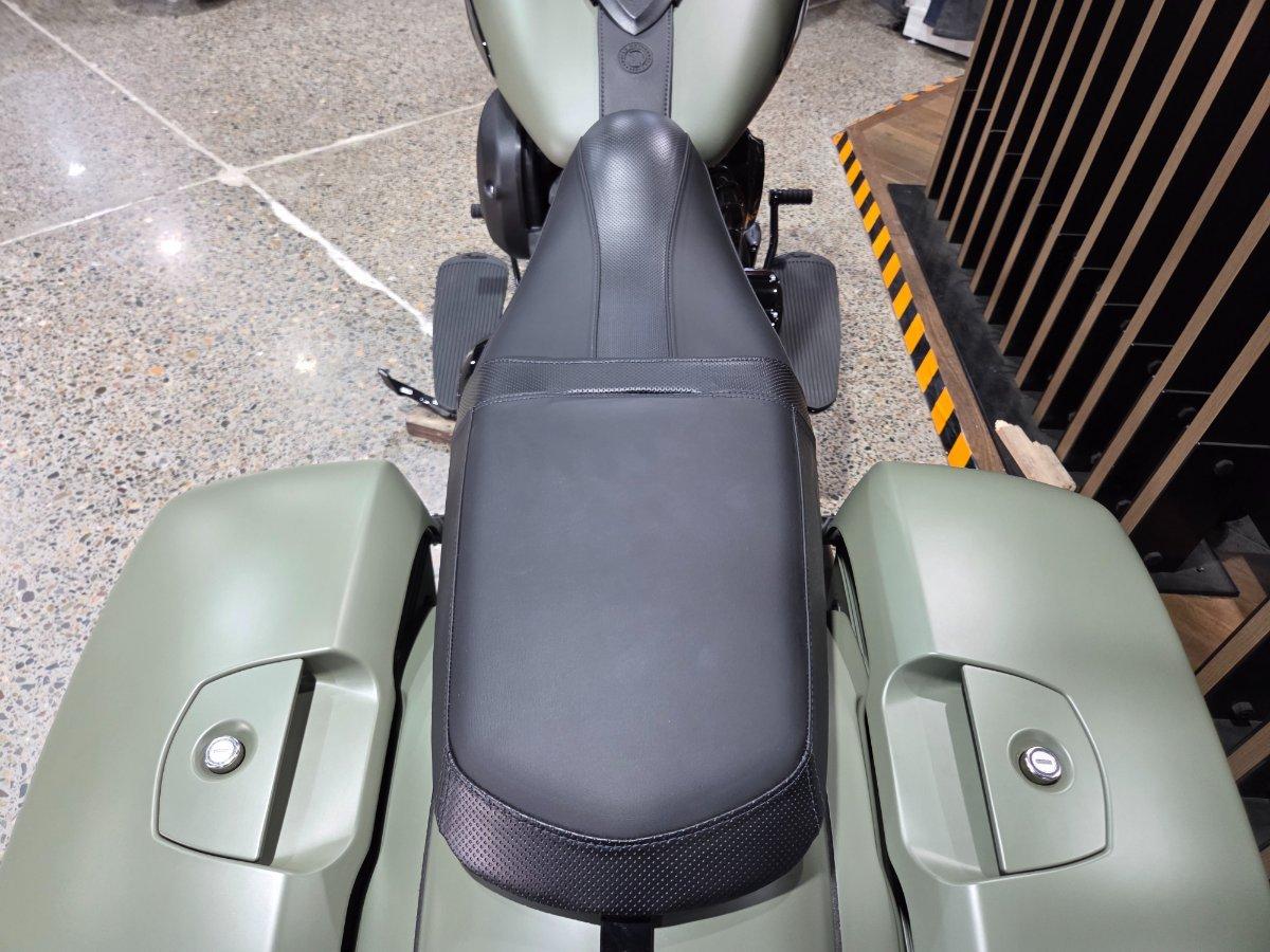 2025 INDIAN SPRINGFIELD DARK HORSE CRUISER