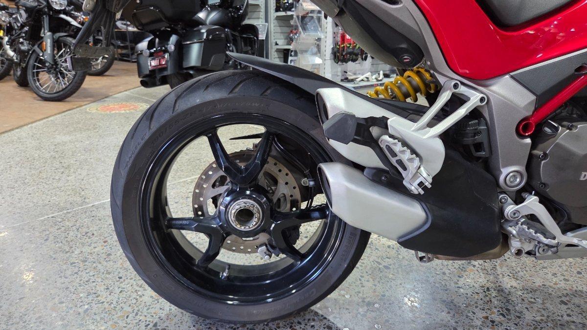 2015 DUCATI MULTISTRADA 1200 S ROAD