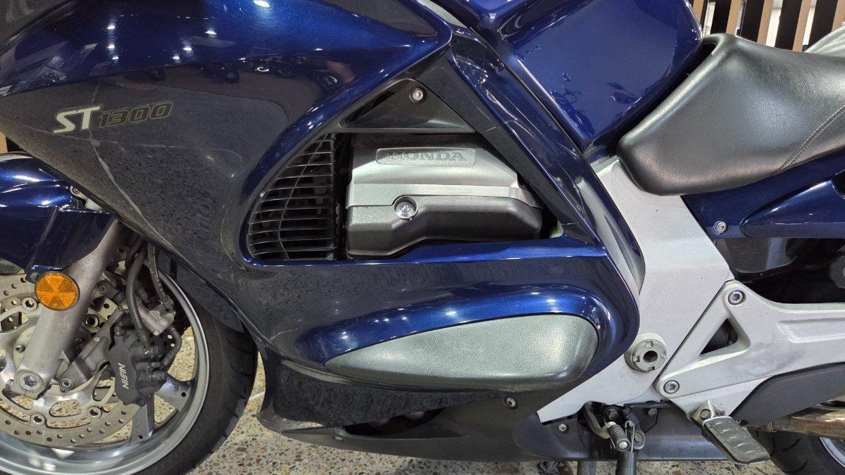 2004 HONDA ST1300 ROAD