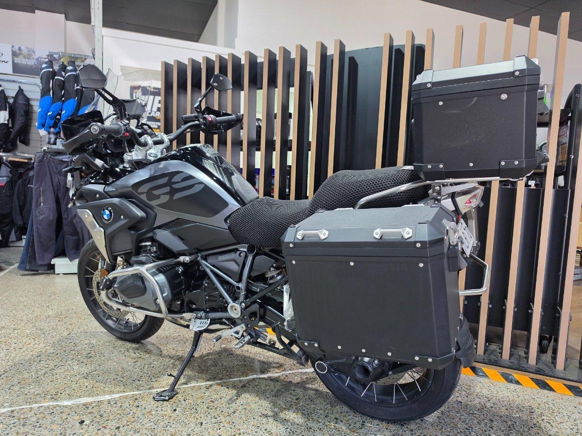 2023 BMW R 1250 GS TRIPLE BLACK DUAL SPORTS