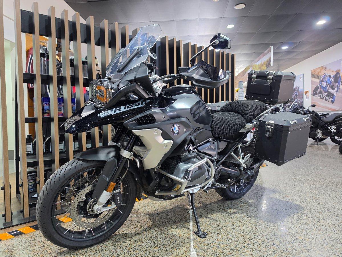 2023 BMW R 1250 GS TRIPLE BLACK DUAL SPORTS