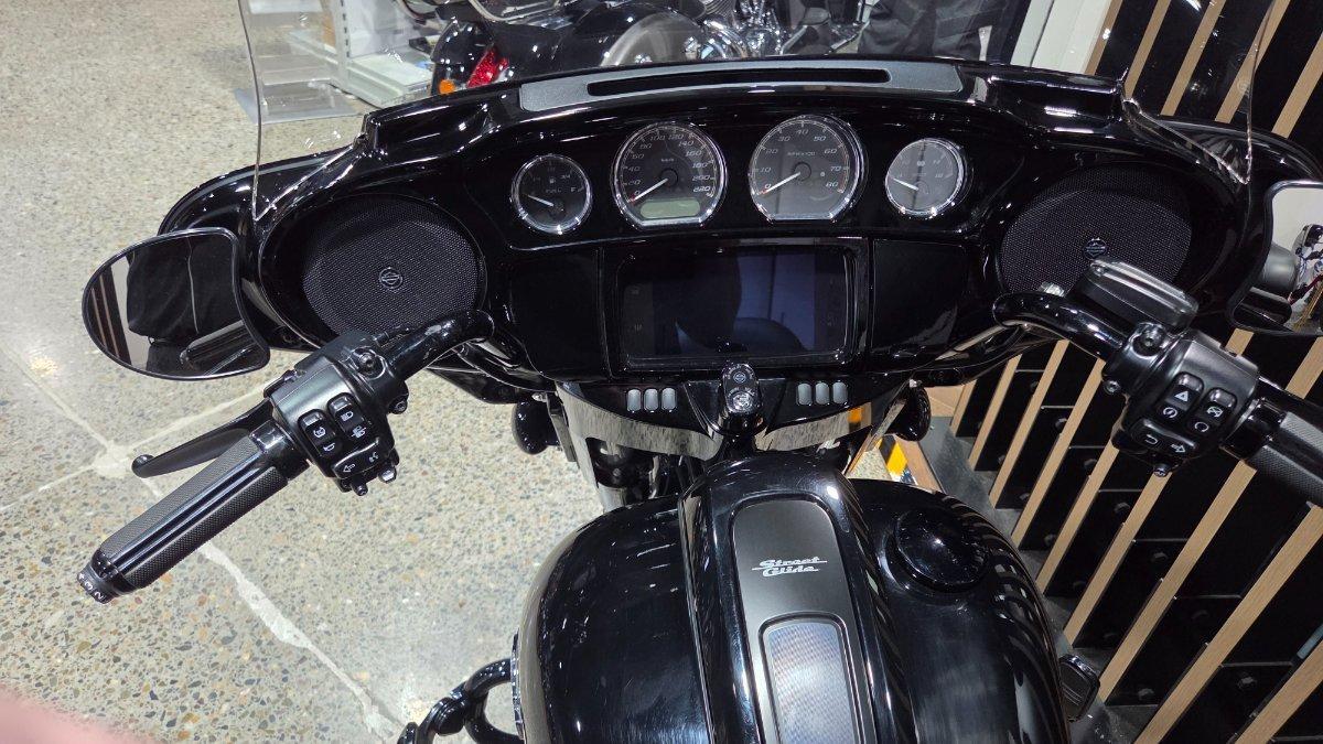 2021 HARLEY-DAVIDSON FLHXS STREET GLIDE SPECIAL 114 CRUISER