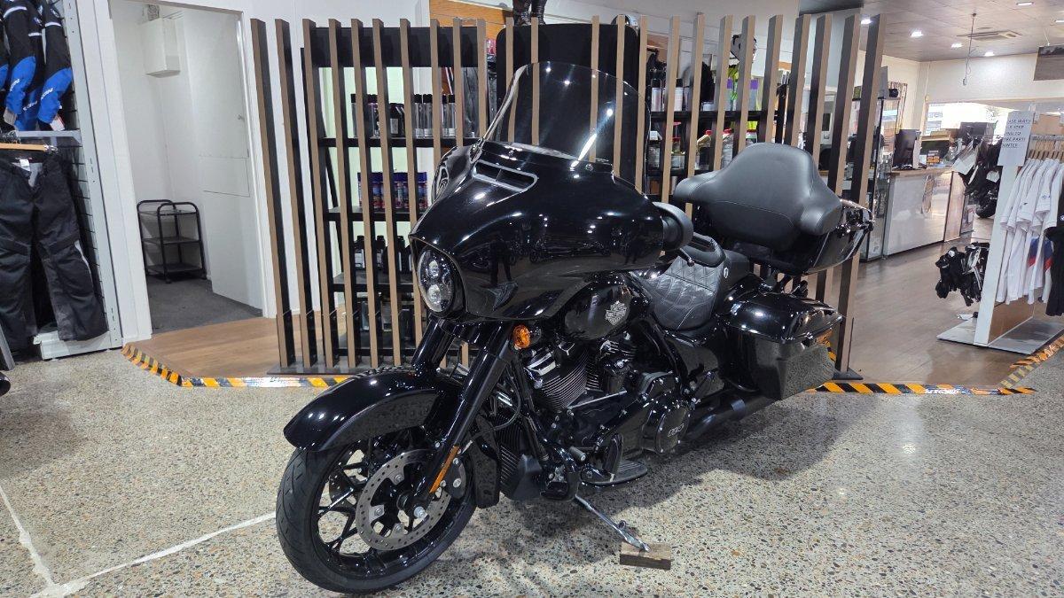 2021 HARLEY-DAVIDSON FLHXS STREET GLIDE SPECIAL 114 CRUISER