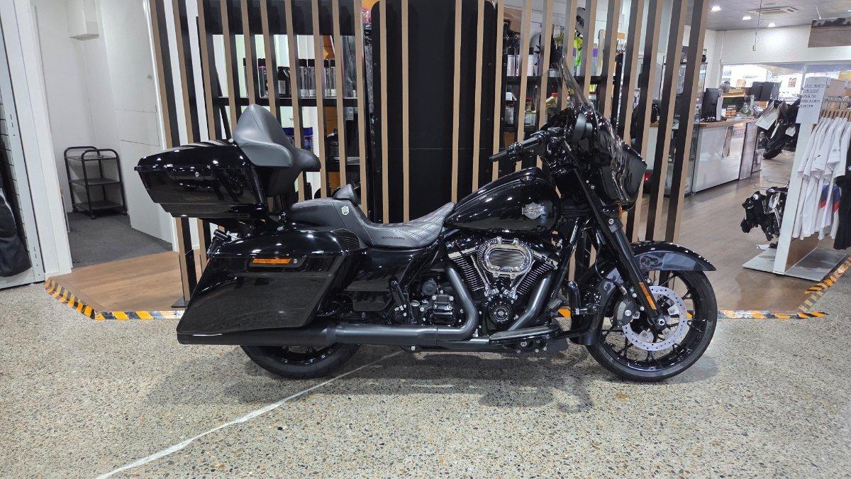 2021 HARLEY-DAVIDSON FLHXS STREET GLIDE SPECIAL 114 CRUISER