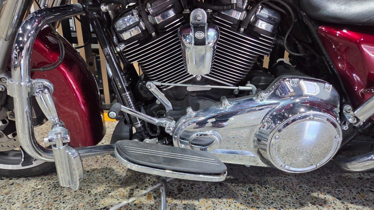 2017 HARLEY-DAVIDSON FLHXS STREET GLIDE SPECIAL 107 CRUISER