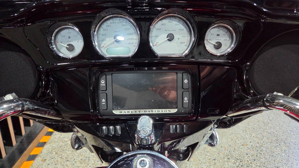 2017 HARLEY-DAVIDSON FLHXS STREET GLIDE SPECIAL 107 CRUISER